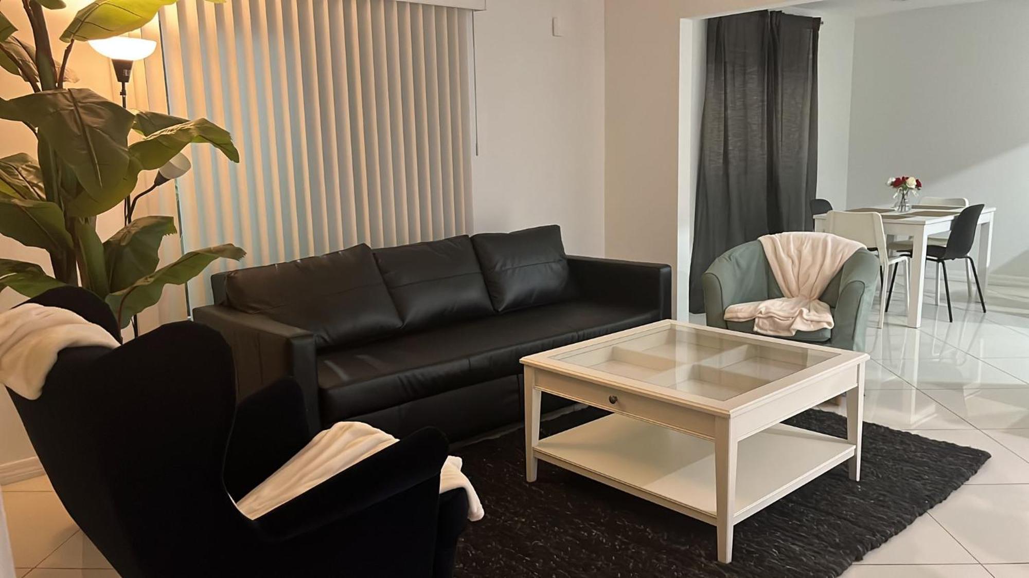 Beautiful, Fully Furnished 4Bed 2Bath House - 5 Minute Walk To Miracle Mile Downtown Coral Gables Villa Miami Exterior foto