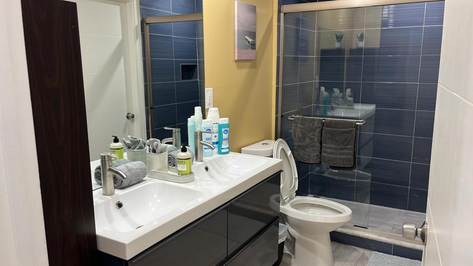 Beautiful, Fully Furnished 4Bed 2Bath House - 5 Minute Walk To Miracle Mile Downtown Coral Gables Villa Miami Exterior foto
